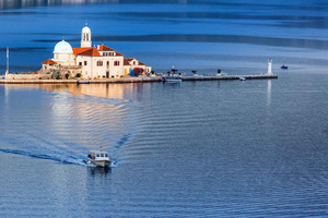 From Dubrovnik: Montenegro Day Trip with Cruise in Kotor Bay