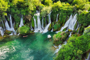 Mostarista: Kravicen vesiputoukset, Blagaj ja Počitelj