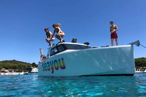 From Split: Luxury Cabin Boat Tour to The Blue Cave and Hvar