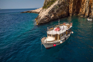 Hvar: paseo en barco a Red Rocks, Dubovica e islas Pakleni