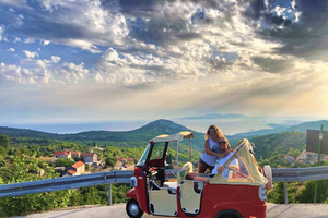 Hvar: Tuk Tuk island tour
