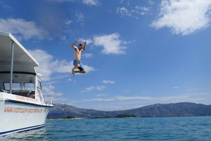 Korčula: tour in barca per piccoli gruppi con pranzo e snorkeling