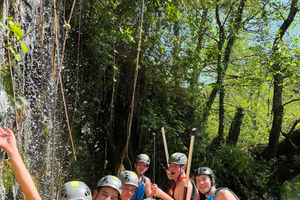 Omiš/Split: Cetina River Rafting Adventure & Cliff Jumping
