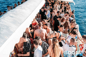Poreč: Veneilyjuhla drinkkien, DJ:n ja jatkobileiden kera