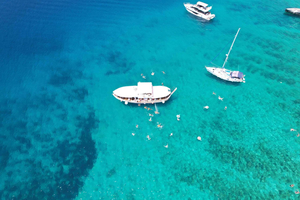 Split: Blue Lagoon and Šolta Boat Tour with Lunch and Drinks