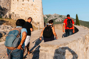 Split: Blue Line Sightseeing to Trogir, Klis & Olive Museum