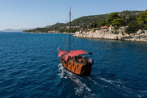 Split: Cruise on Columbo's Pirate Ship 