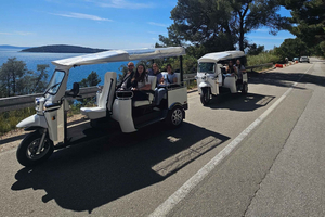 Split: Recorded 360° Tuk Tuk Experience