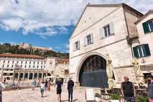 Ajaton Hvar: vanhankaupungin kävelykierros paikallisen oppaan kanssa
