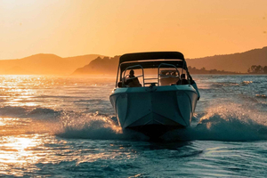 Trogir & Split: Luxus-Sonnenuntergangsfahrt mit Aperol Spritz