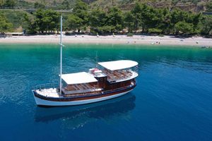 Tučepi: Bootstour zu zwei Inseln mit Mittagessen an Bord
