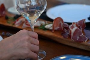 Zadar: 3 sinfonias de vinhos e tábua de carnes ou peixes no Morlacco