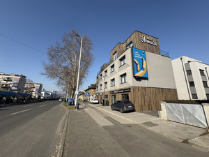 Avenue 21 Hotel