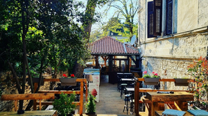 Bass bar Pula