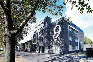 Hotel 9