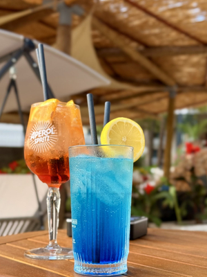 Mollo Beach Bar