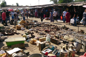 Tashkent: Yanagiabad Bazaar Soviet Vintage Relics Hunt
