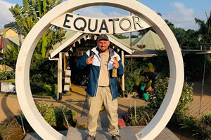 Uganda: Kayabwe Equator Tour with Lunch & Private Transfers