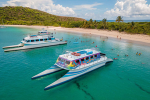 Von Fajardo aus: Ganztagestour mit dem Katamaran zu den Culebra-Inseln