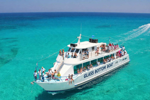 Da Protaras: crociera in barca con fondo trasparente a Capo Greco e alla Laguna Blu