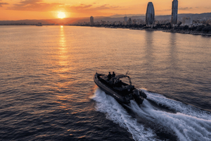 Limassol: YKSITYINEN veneristeily auringonlaskussa ja drone-kuvaus