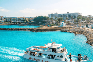 Protaras: Turtle Cove & Blue Lagoon Cruise
