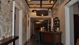Labyrinthos Wine Bar & Gallery