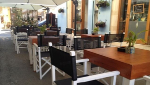 To Kafe Tis Chrysanthi's