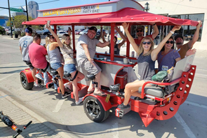 Dallas Party Bike Pub Crawl в Deep Ellum
