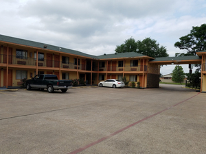 All Season's Inn and Suites