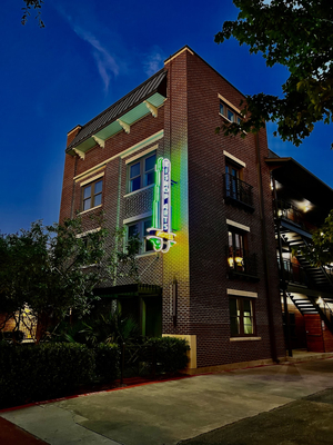 Bishop Arts Hotel