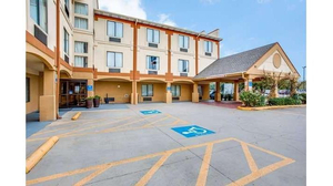 Comfort Inn & Suites Love Field-Dallas Market Center