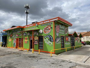 Fort Worth Seafood Fish Market & Restaurant- Live Crawfish & More