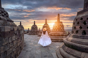 Borobudur soluppgång, Merapi Jeep & Prambanan med inträdesavgifter