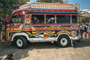 Dakar in 3 hours: Full tour in a traditional express coach
