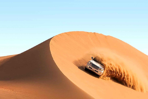 Dubai: Safari, Quad Bike, Giro in cammello e Cena a buffet