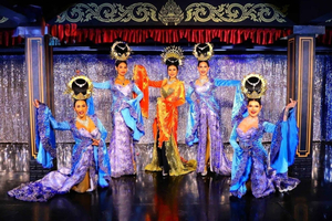 Z Krabi: Bilet na Blue Dragon Cabaret Dazzling Night
