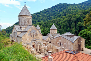Da Yerevan: Tour di gruppo di una giornata intera sul lago Sevan e Dilijan