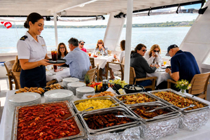 Harbour Town: crucero con buffet de brunch los domingos