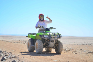 Hurghada: mega-safari, All-terrain vehicle, jeep 4x4, cammello con BBQ e spettacolo