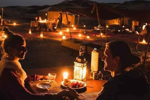 Marrakech: tramonto nel deserto di Agafay, giro in cammello e spettacolo con cena