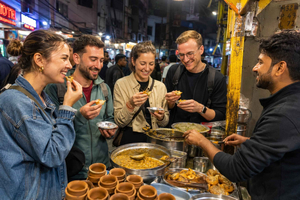 Higieniczna wycieczka kulinarna po ulicznym jedzeniu w Starym Delhi z odbiorem i powrotem.