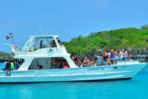 Punta Cana: Select Cruise Ship to Saona Island, DR with Lunch and Natural Pool