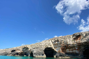 Santa Maria di Leuca: 3 tunnin venematka, johon sisältyy aperitiivi ja uimataukoja