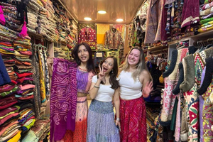 Shoppailureissu naispuolisen asiantuntijan kanssa ja hotellin nouto