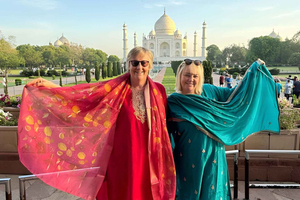 Tour del Taj Mahal all'alba da Delhi
