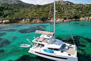 Yachtkatamarantur till Lavezziöarna
