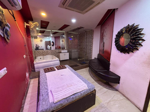 Blue Moon Luxe Wellness Spa