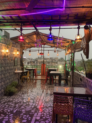 Everest Kitchen
