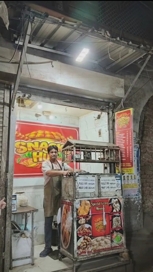 Snacks Hut